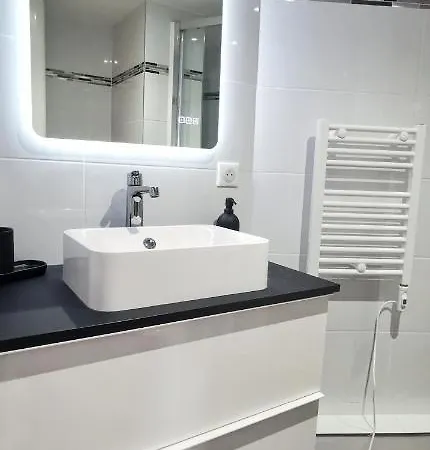 Διαμέρισμα App 11 Centre , 4 Personnes *